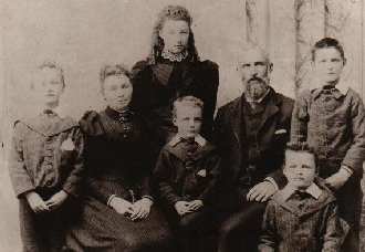 Poppelwell Family Image